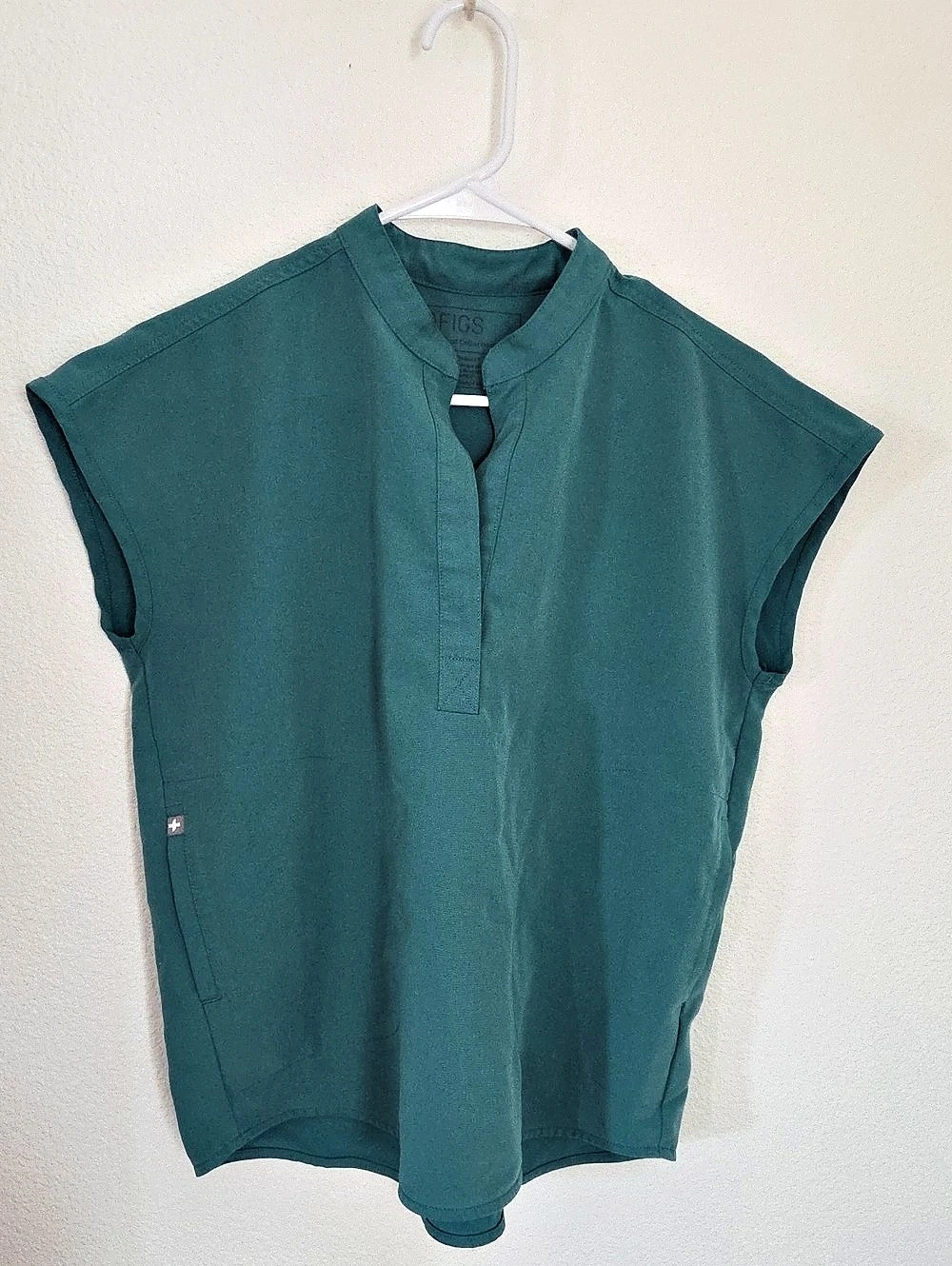 FIGS Technical Collection Yola Tunic Top in Green Size XXS